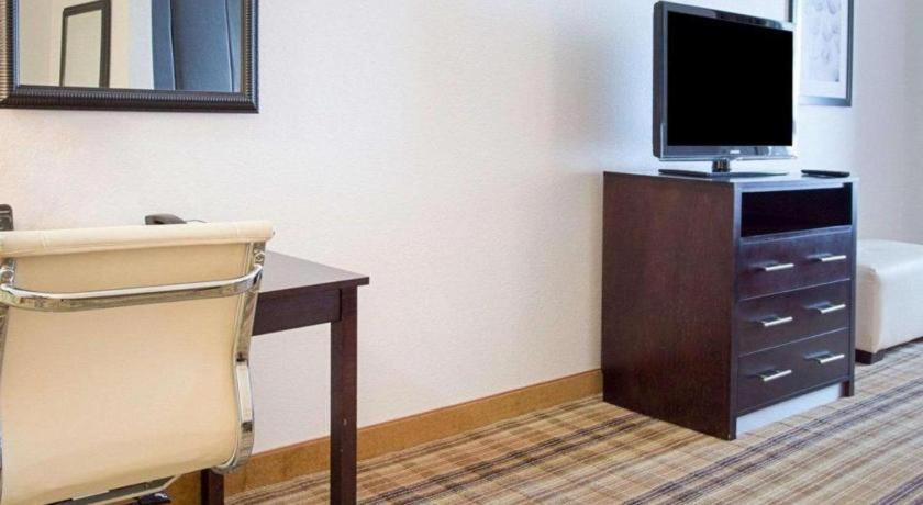 Comfort - Covington Hotel 2*